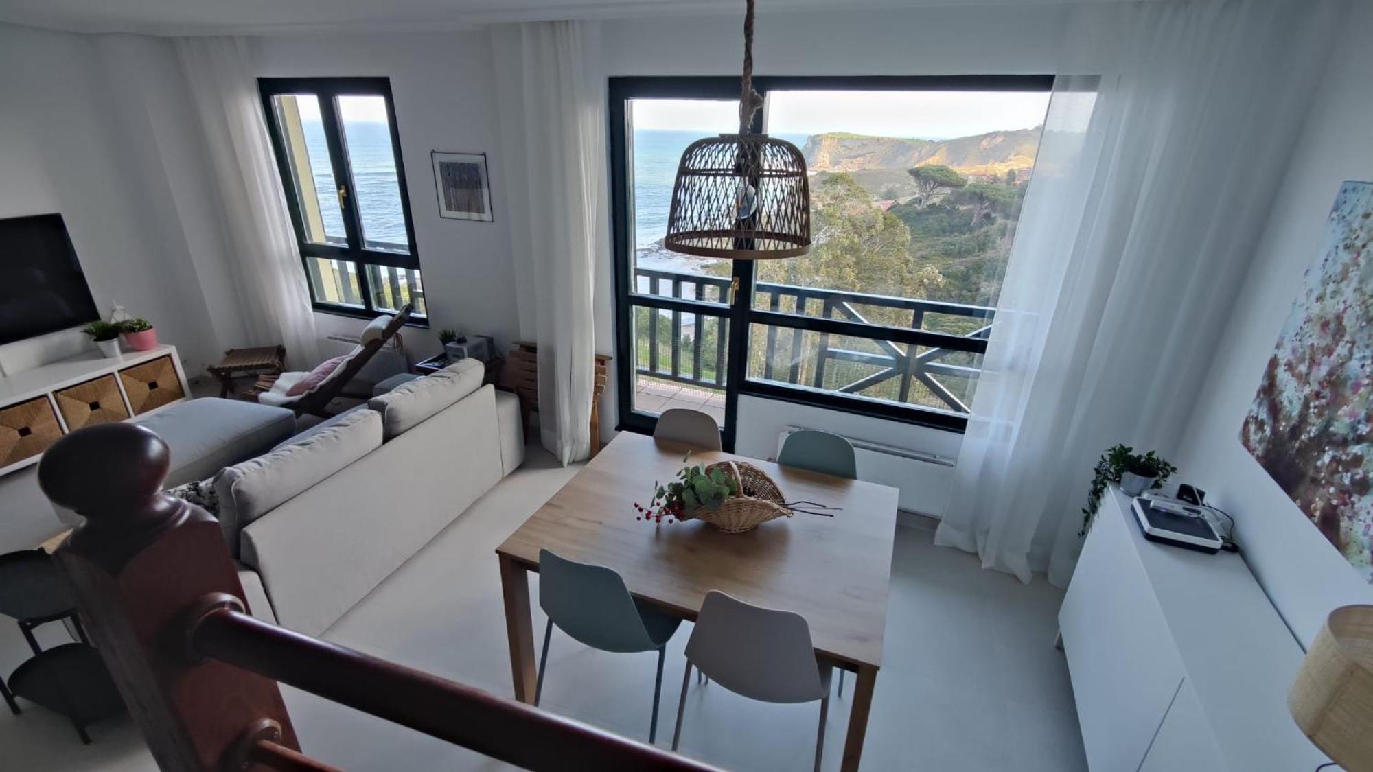 코밀라스 Bonito Duplex Con Vistas Al Mar 아파트 외부 사진